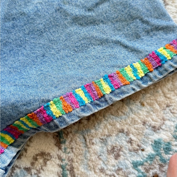 Vintage 90s Kid No Boundaries Rainbow Trim Denim Jean Shorts Juniors Boho Size 8 - Picture 5 of 5